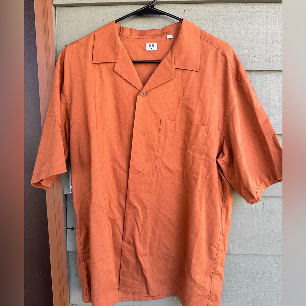 NEW Men’s Uniqlo Open-Collar Short Sleeved Shirt